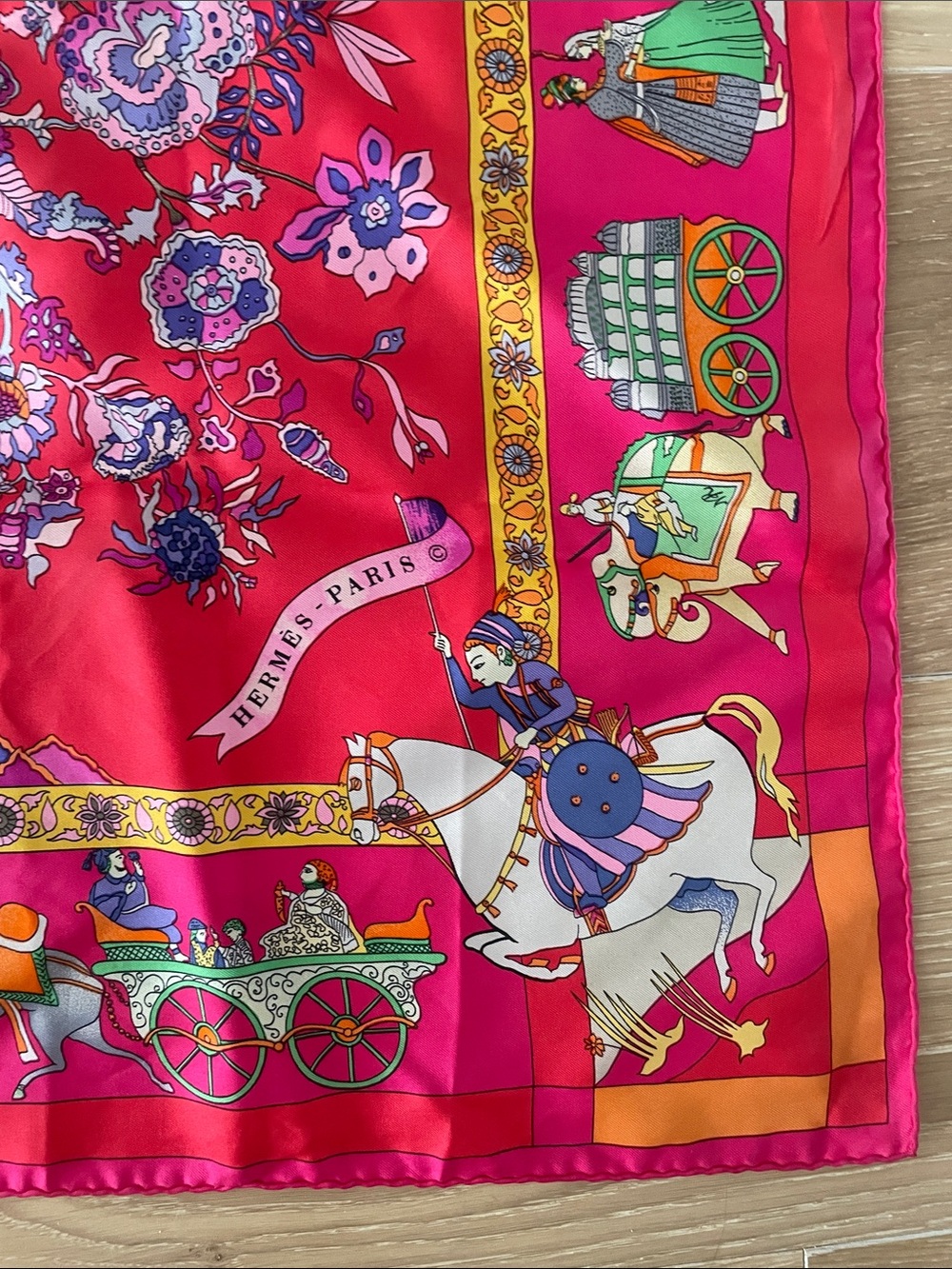 HERMES Scarf Fantaisies indiennes Women's Silk Pink Red - Picture 4 of 5